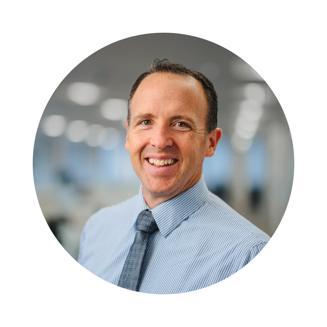 Headshot Image of Doug Thomas